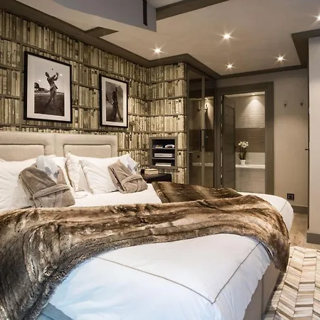 Appartement Unique A Courchevel 1850 Avec Jacuzzi Et Parking - Fr-1-564-135 Courchevel