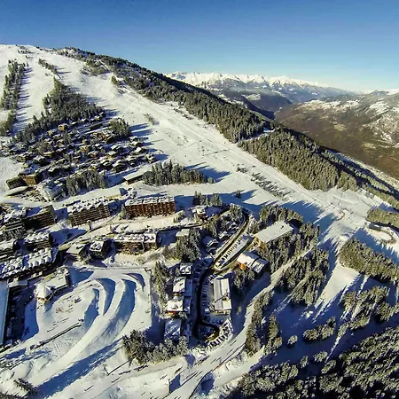 Appartement Unique A Courchevel 1850 Avec Jacuzzi Et Parking - Fr-1-564-135