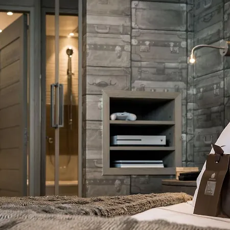 Apartment Appartement Unique A Courchevel 1850 Avec Jacuzzi Et Parking - Fr-1-564-135